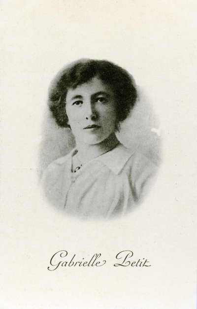 Gabrielle Petit, cartolina commemorativa, c.1920 da Belgian Photographer